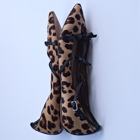 014 Banana Republic Flats. Size 8 - Picture 7 of 9